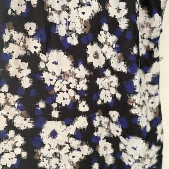 Blue, Black, Brown & White Maternity Blouse by A pea in the Pod size Medium - Picture 5 of 7